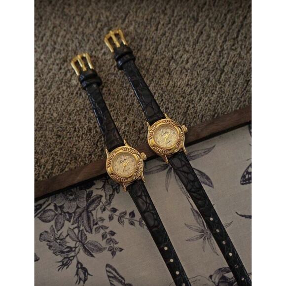 Gold And Black Vintage Style Unique Dainty Women’s Wrist Watch Trendy main image 7